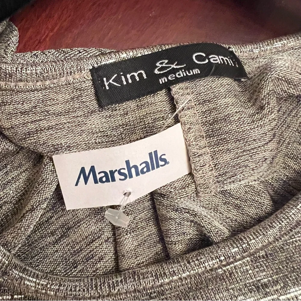 Kim & Cami silver shimmery top tie front medium new with partial tag - Picture 7 of 7